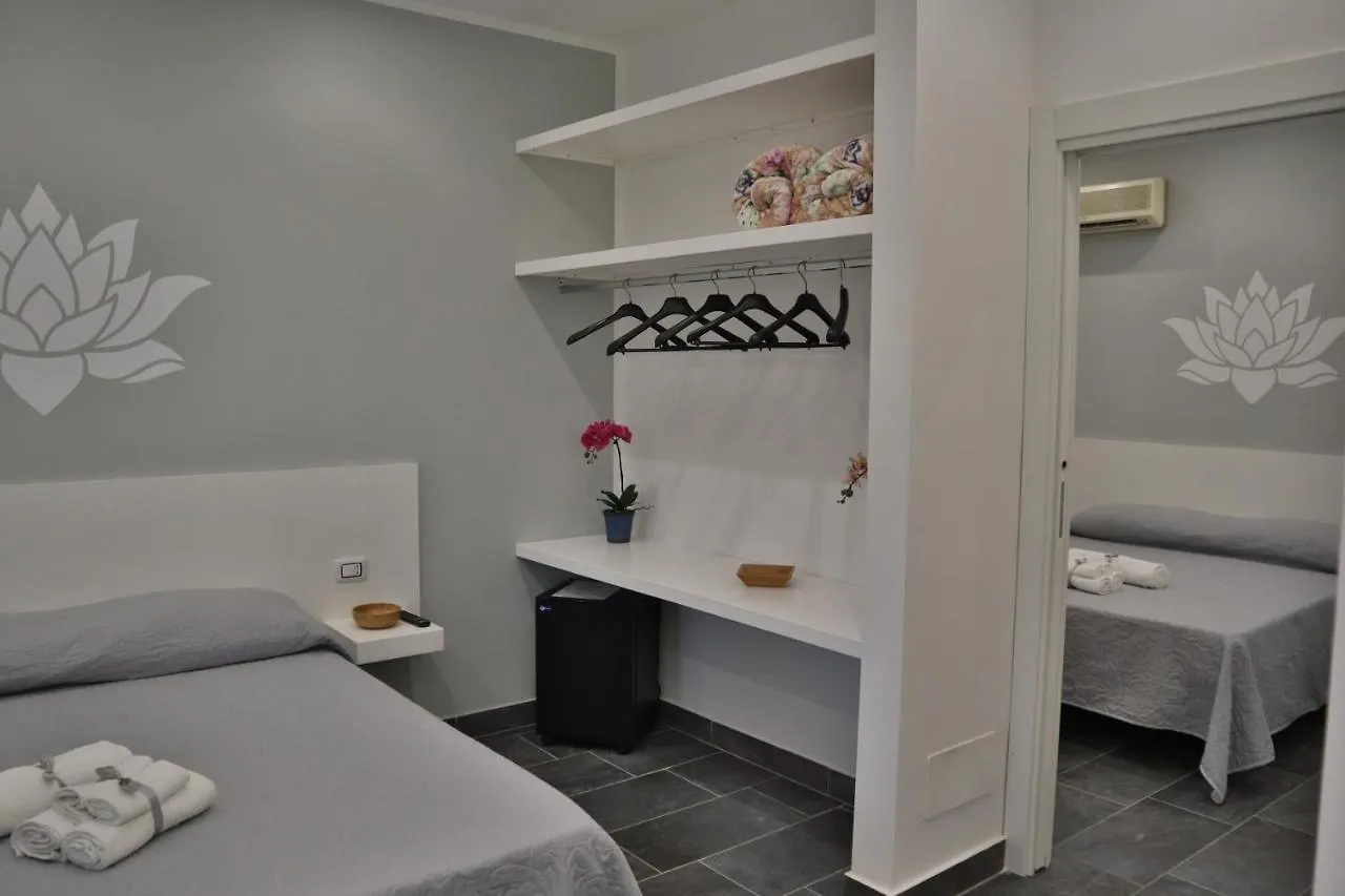 Bed & Breakfast B&B Fiore di Loto Carini Italia