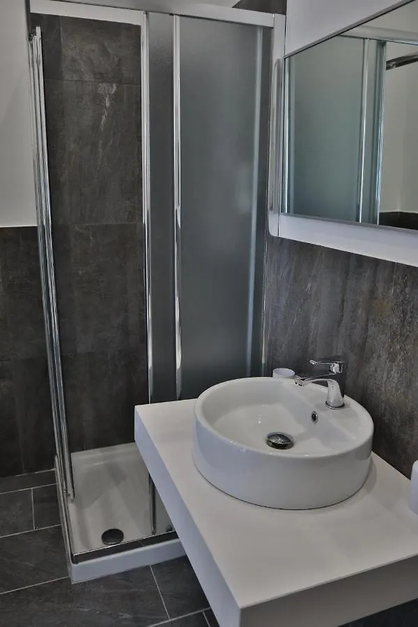 Bed & Breakfast Fiore Di Loto Rooms Carini Italy
