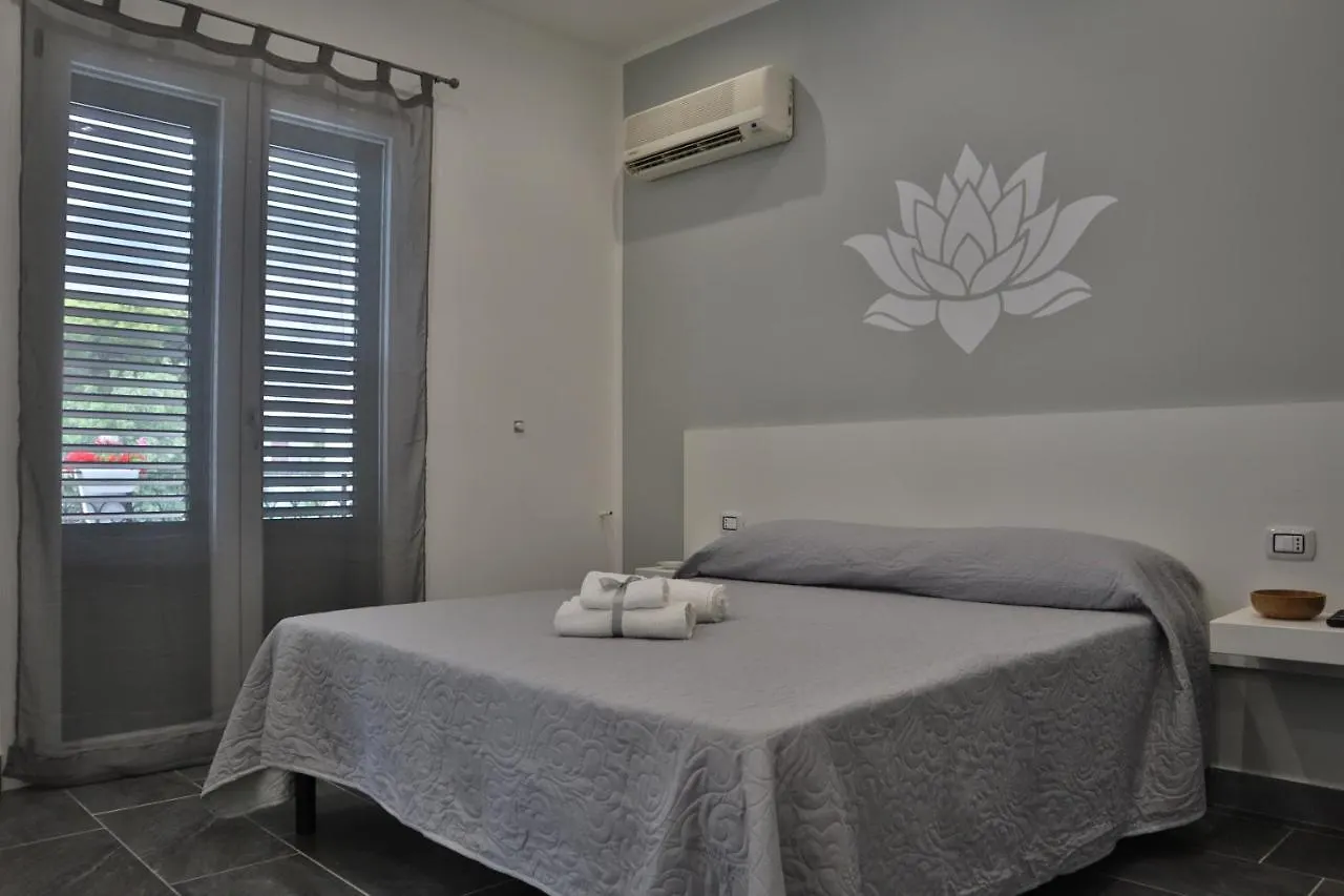 Fiore Di Loto Rooms Carini Bed & Breakfast