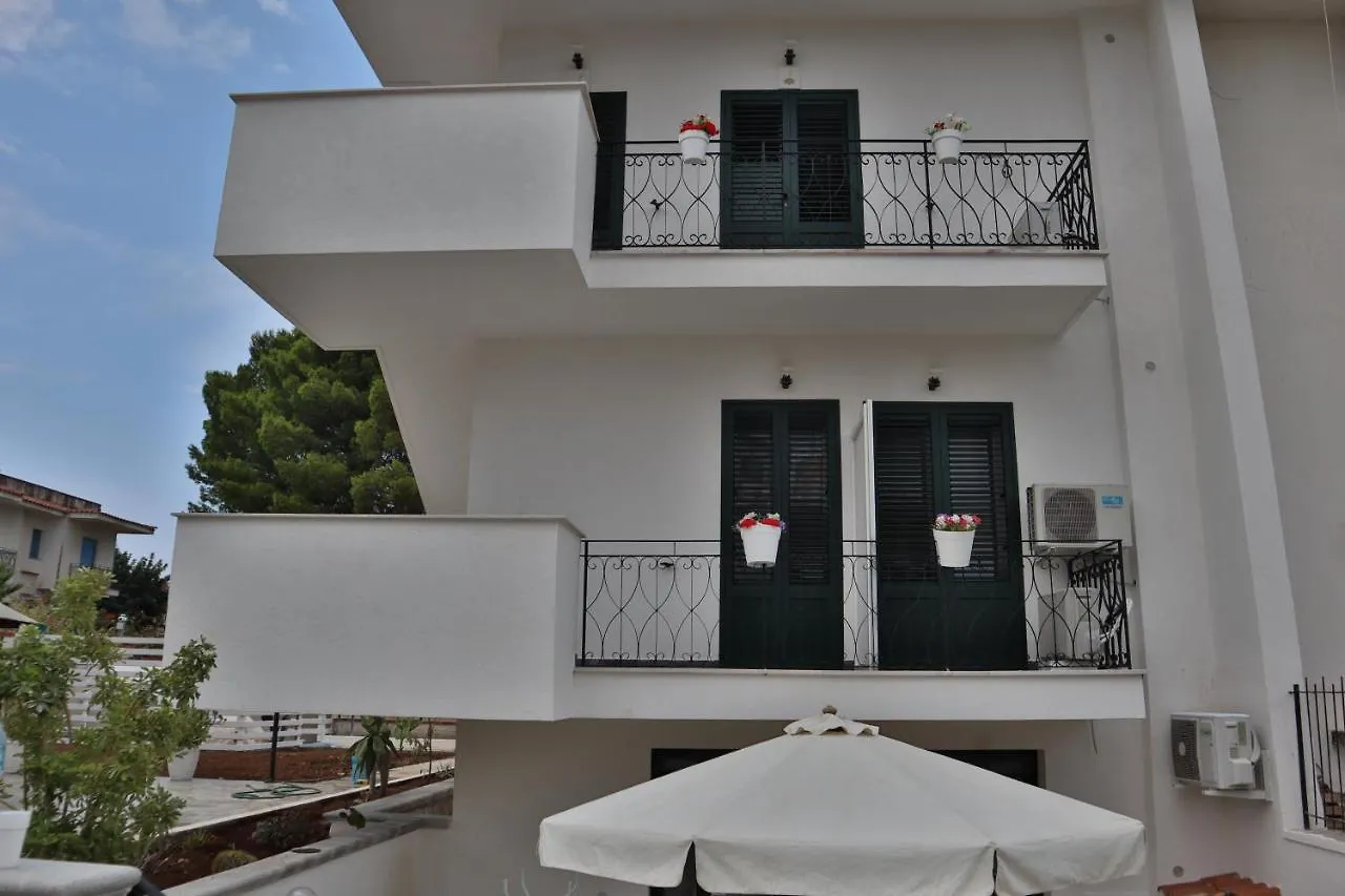 Fiore Di Loto Rooms Carini Bed & Breakfast